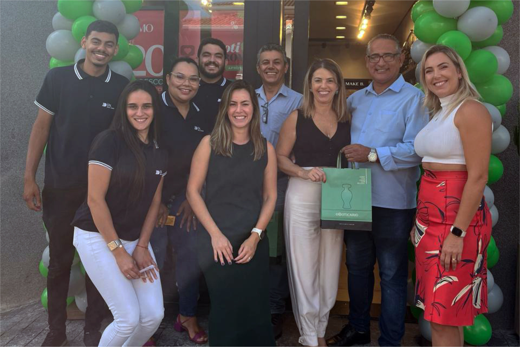 CDL participa da reinauguração da loja O Boticário em Monte Carmelo